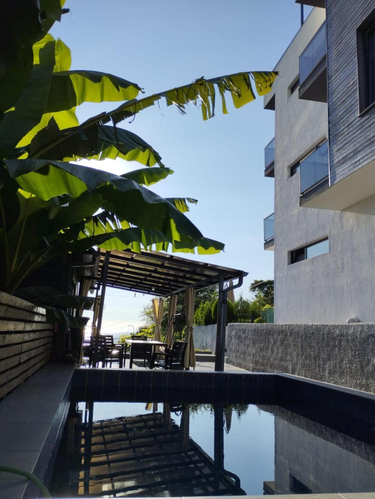 Boutique Hotel Sleep And Wine Батуми Экстерьер фото